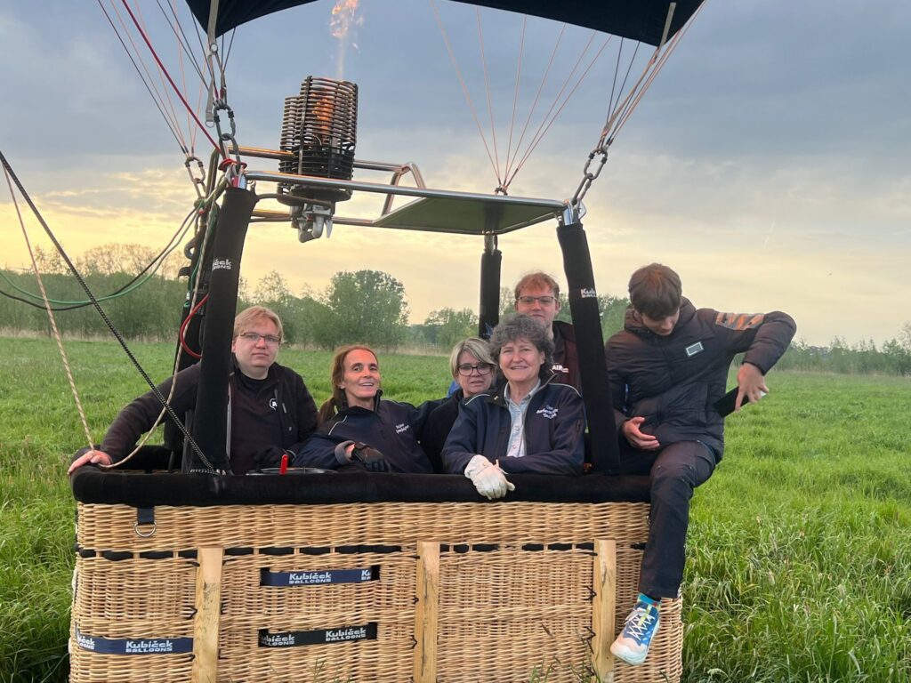 Team nach der Landung